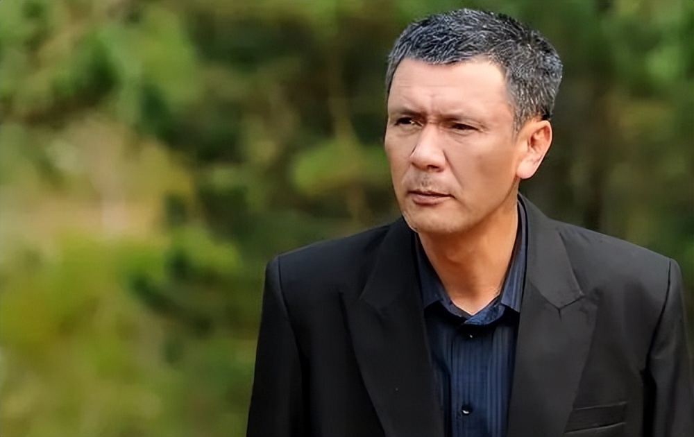 著名演员姚安镰，缺失女儿童年有愧疚，离婚后和女儿相互依靠