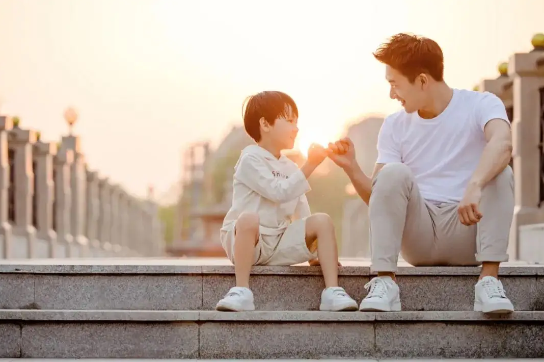 婴儿叫爸爸声音(2岁孩子吵醒父亲被打进医院) - 乐宝宝贝