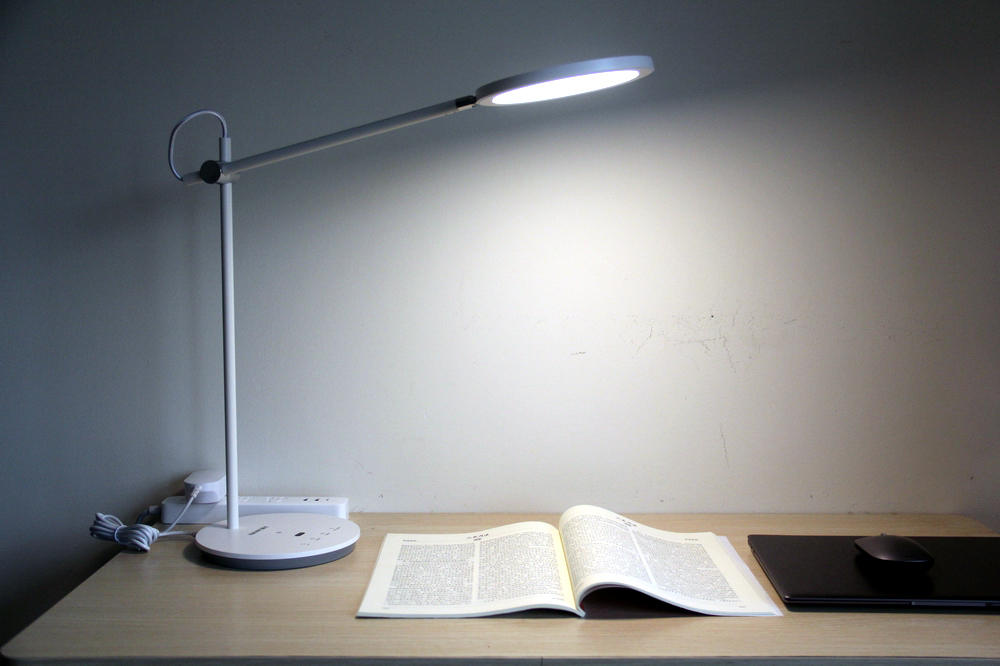 超大发光面+智能调光，南卡护眼台灯L1无蓝光真健康