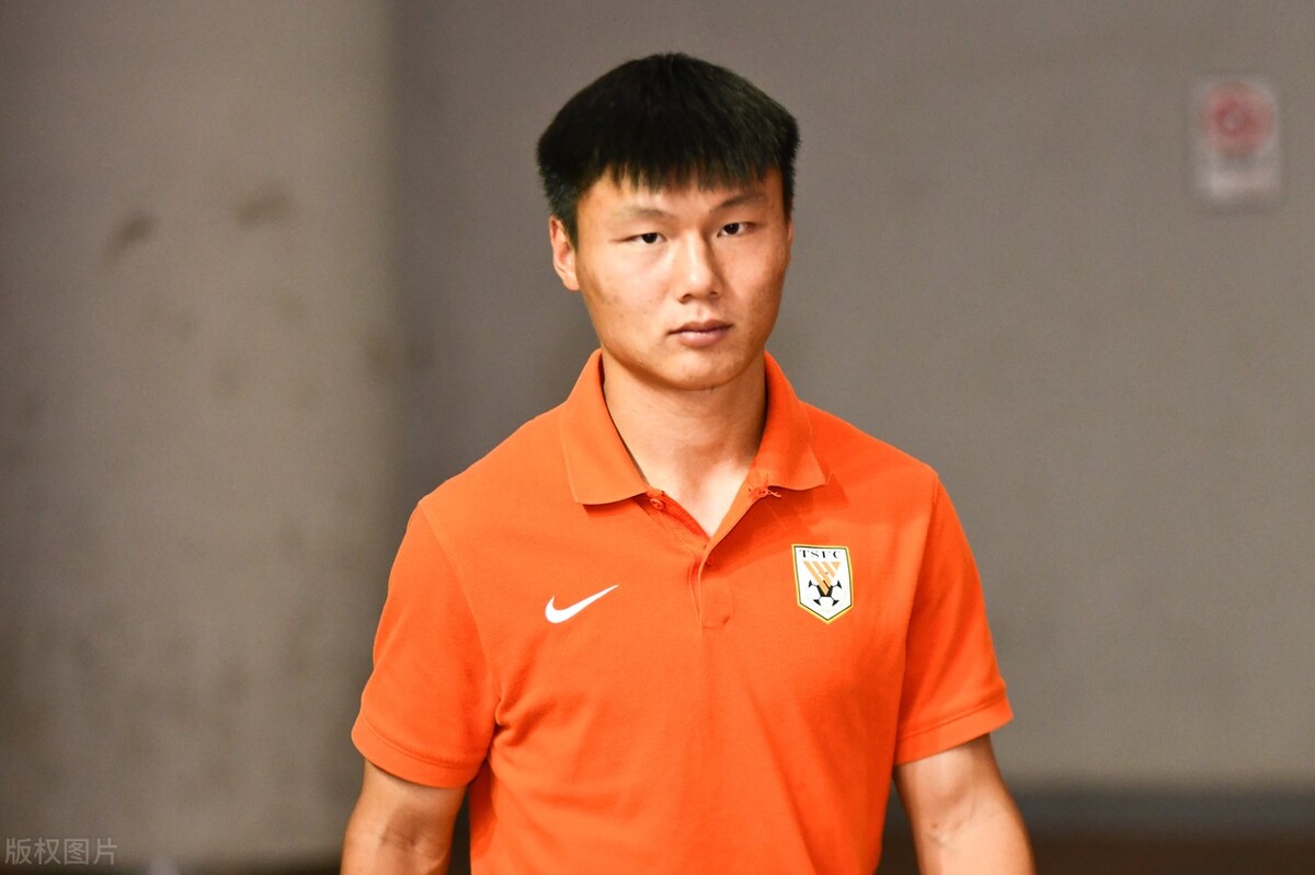 中超為什么魯能排第二（郝偉本賽季帶魯能排名第二，為何球迷還不滿意，背后原因揭曉）
