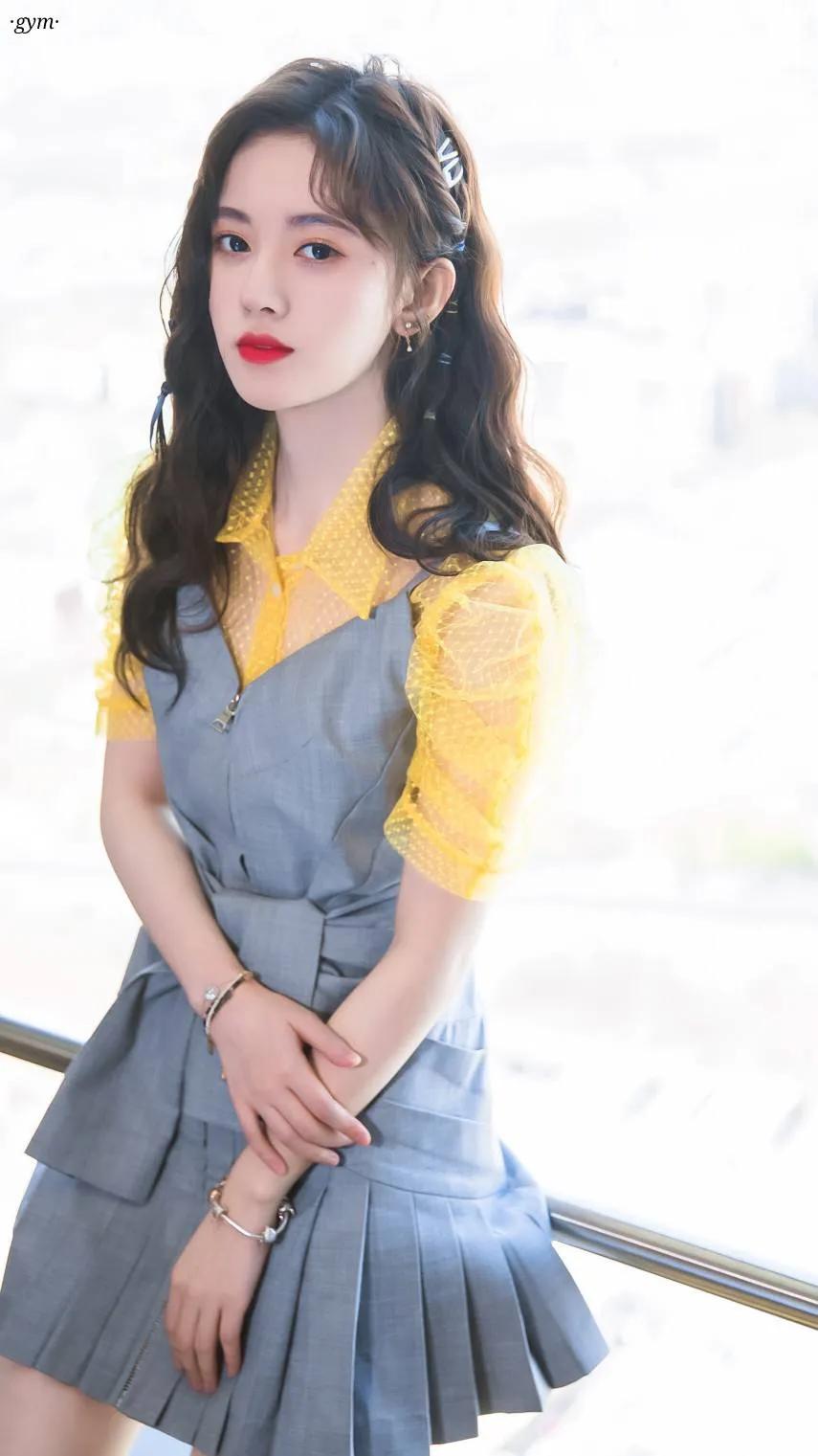 鞠婧祎：甜美靓丽，天生丽质