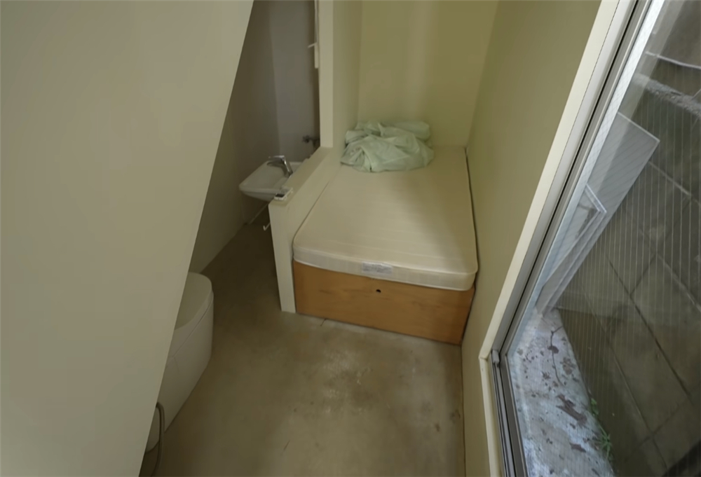 日本大学生只住得起7㎡劏房，看着她的“小窝”，网友直言：逼仄