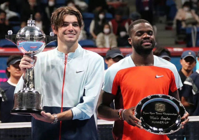 网球抢七（德约夺第90冠，弗里茨双抢七登顶，世界第一遭逆转，中国球员双败）