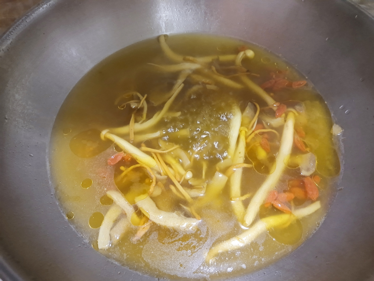春天，多给孩子喝8种营养汤羹，钙含量高，营养丰富