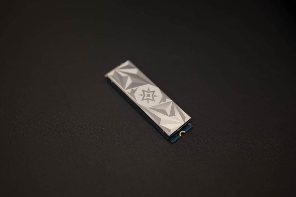 入门级的PCIe 4.0固态，表现也不赖，影驰星耀X4 1T固态上手体验