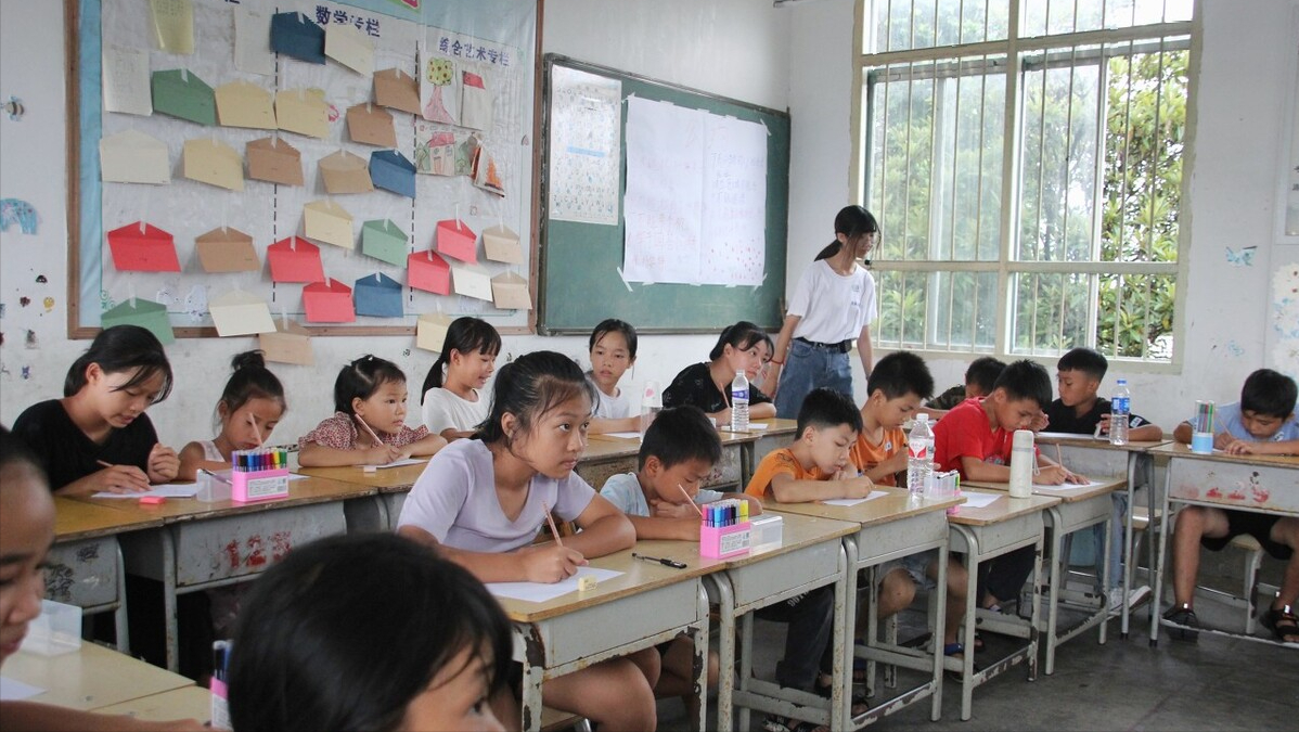 “入班即静，入座即学”的班规班训，值得学习推广吗？