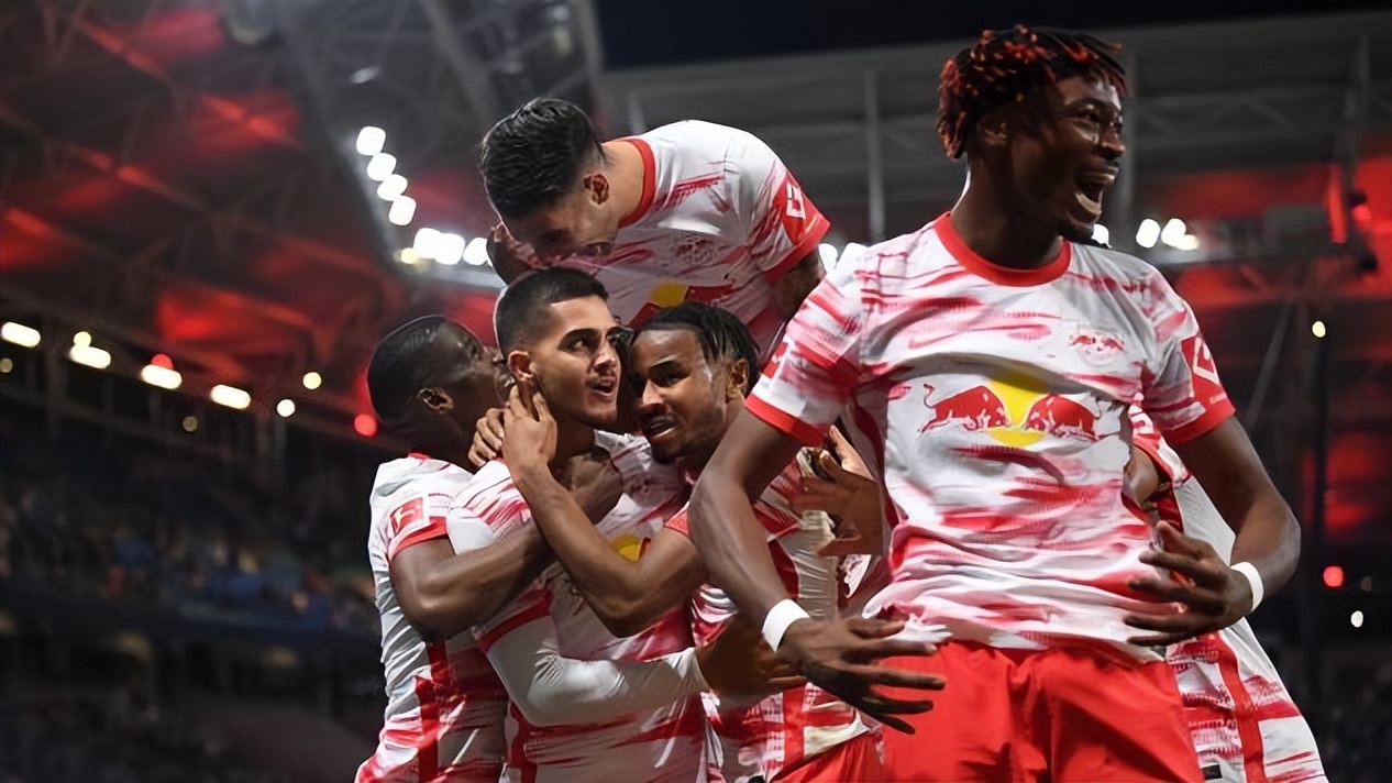 莱比锡红牛客场欲全取三分（大黄蜂主场大胜？莱比锡红牛客场乏力，多特蒙德力争全取三分）