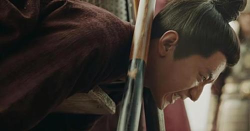 山河月明：徐达下令打燕王四十军棍，看到燕王忍着疼也不求饶