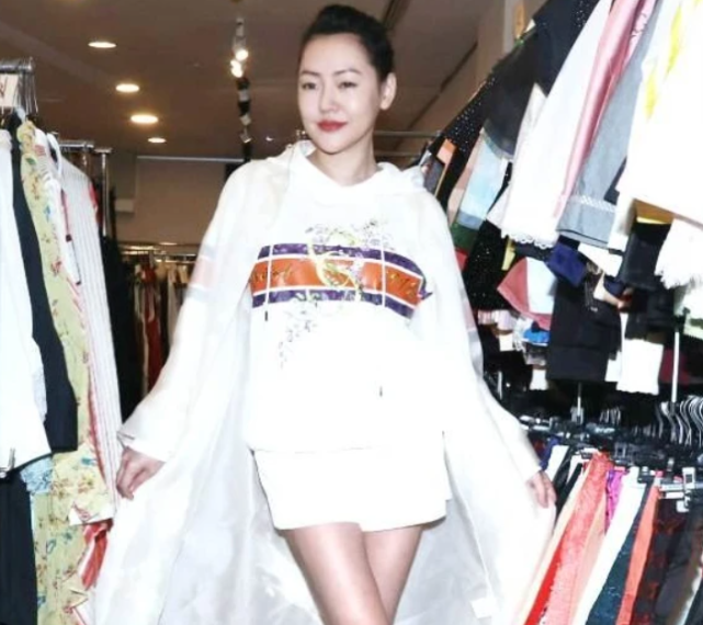 曝S妈以死相逼，阻止大S卖房去韩国？大S怒斥谣言，曝婚姻现状