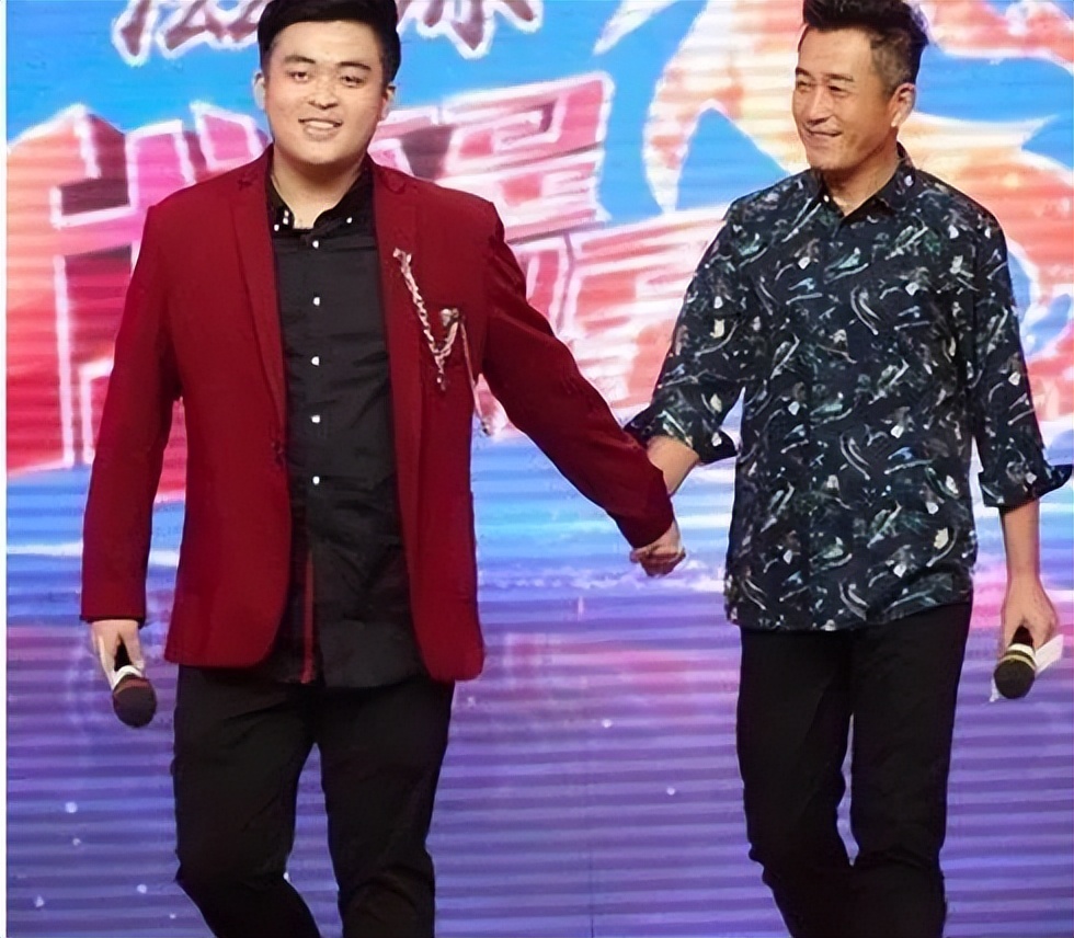 《平凡之路》开播:王志飞带儿子一起拍戏,演技如何?