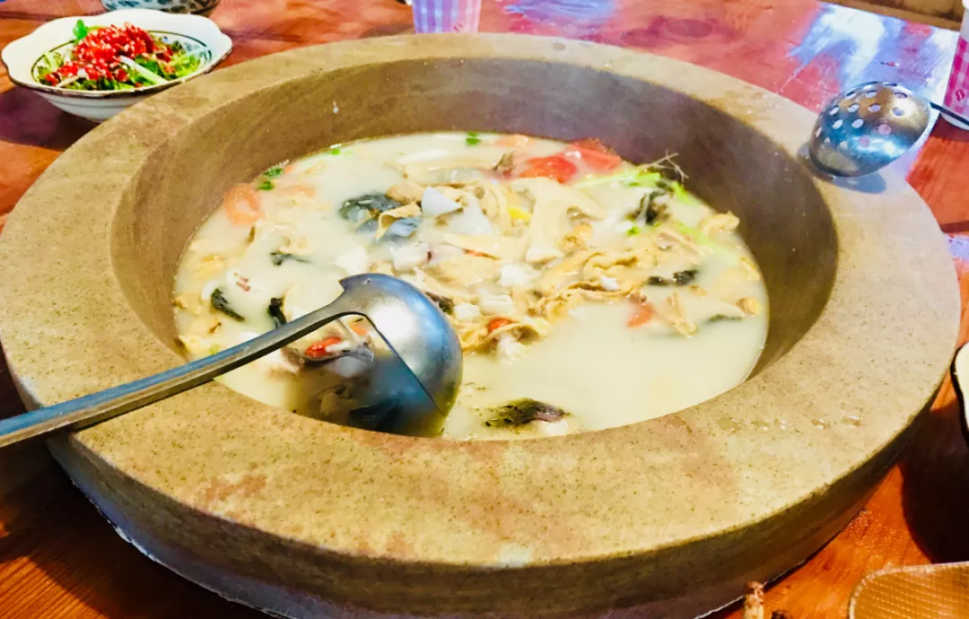 隔着千山万水，看完这篇，都能闻到家乡的味道...