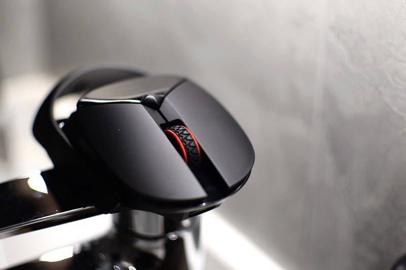 超跑外观 V+无线技术 雷柏VT960S屏显双模无线RGB游戏鼠标