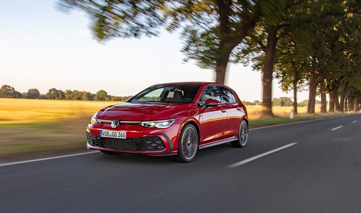经典不输911，国产的八代高尔夫GTI，买啥不比这强？