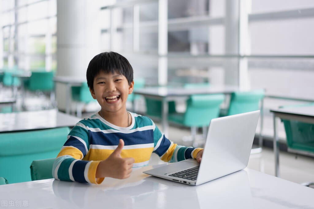 好孩子是夸出来的，除了你真棒还应该这样说