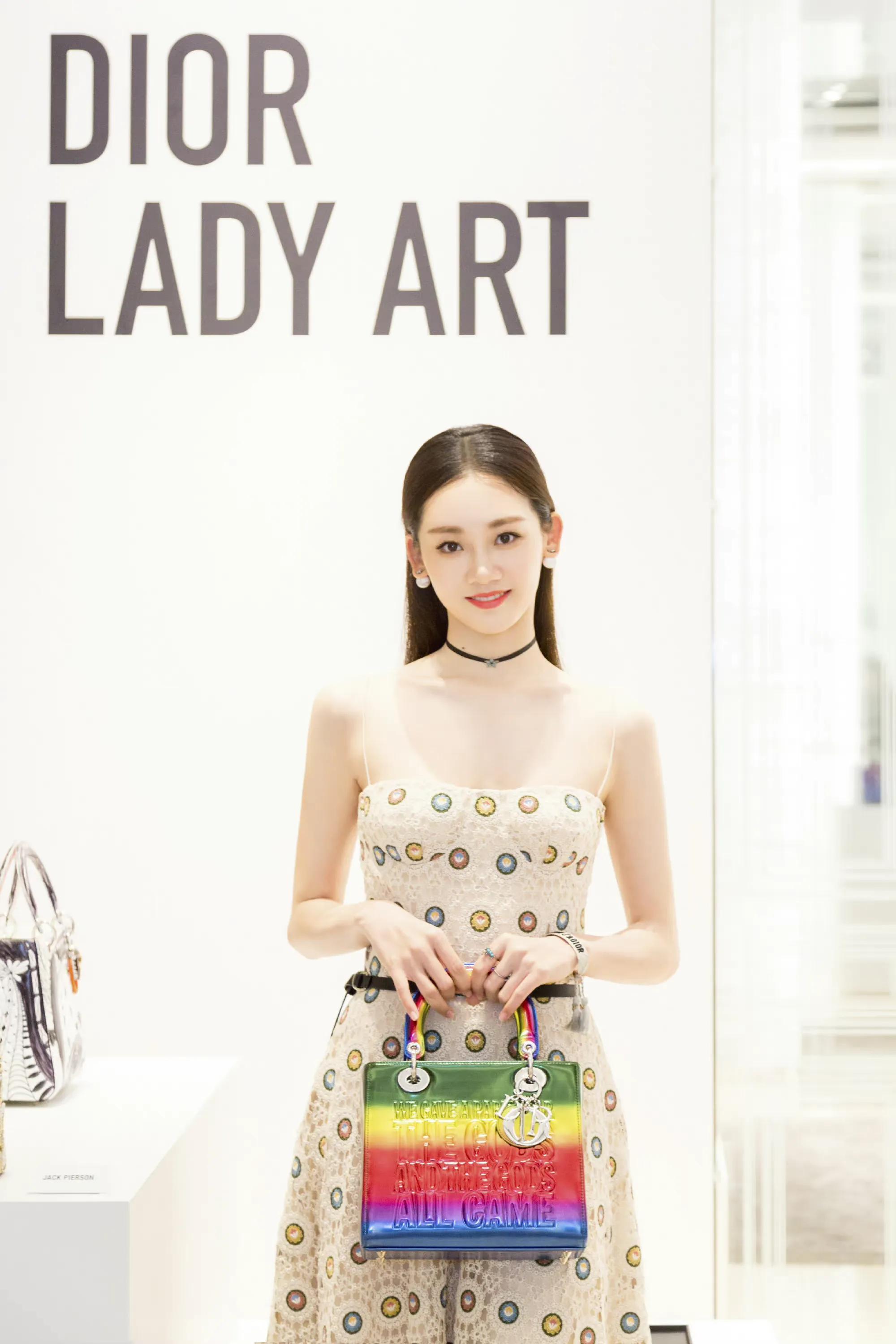 苗苗｜女神真美