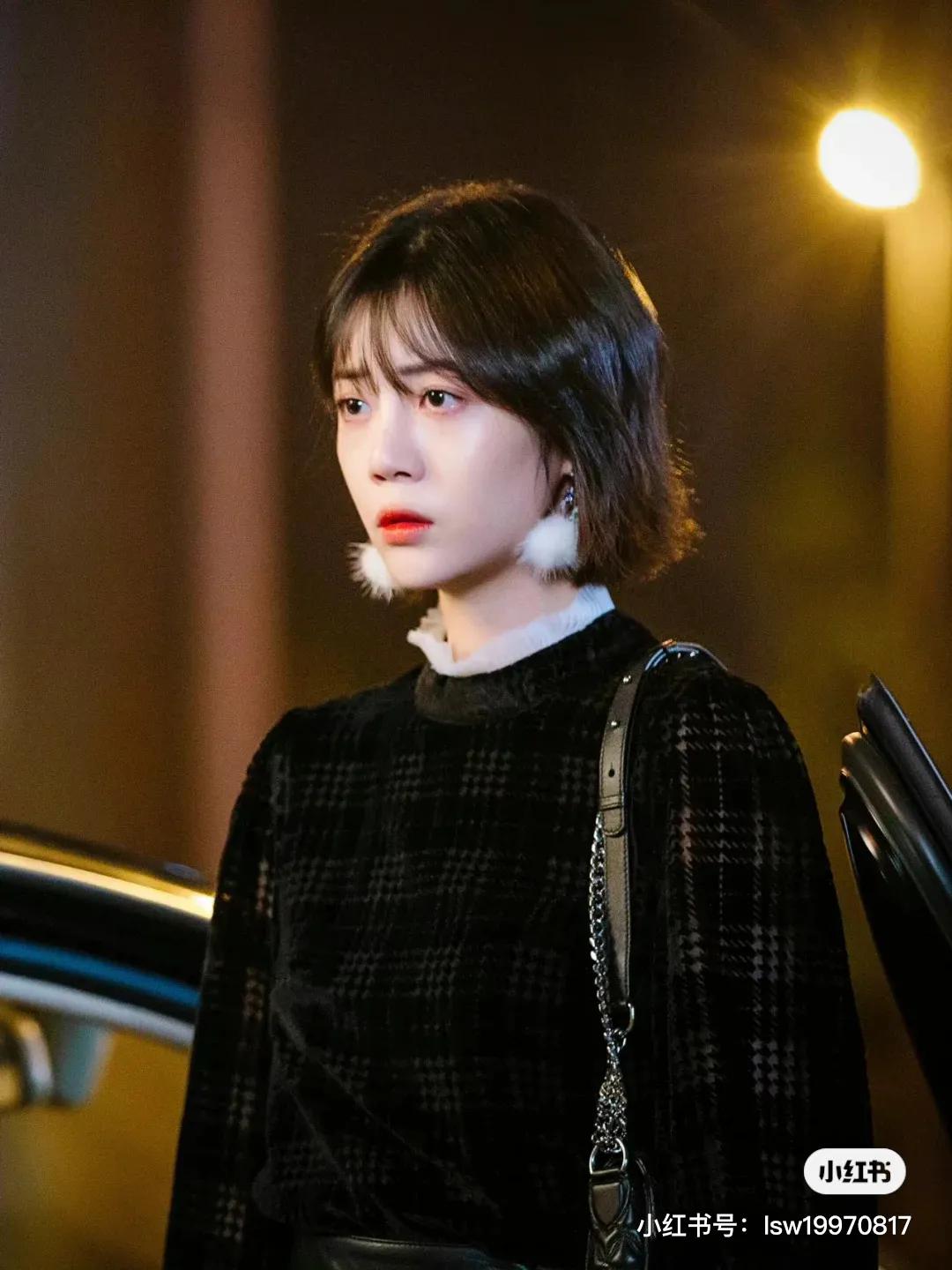 你的邻居长不大李溪芮穿搭