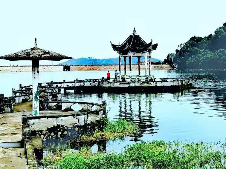 赞我家乡山水美 作者：黄定光
