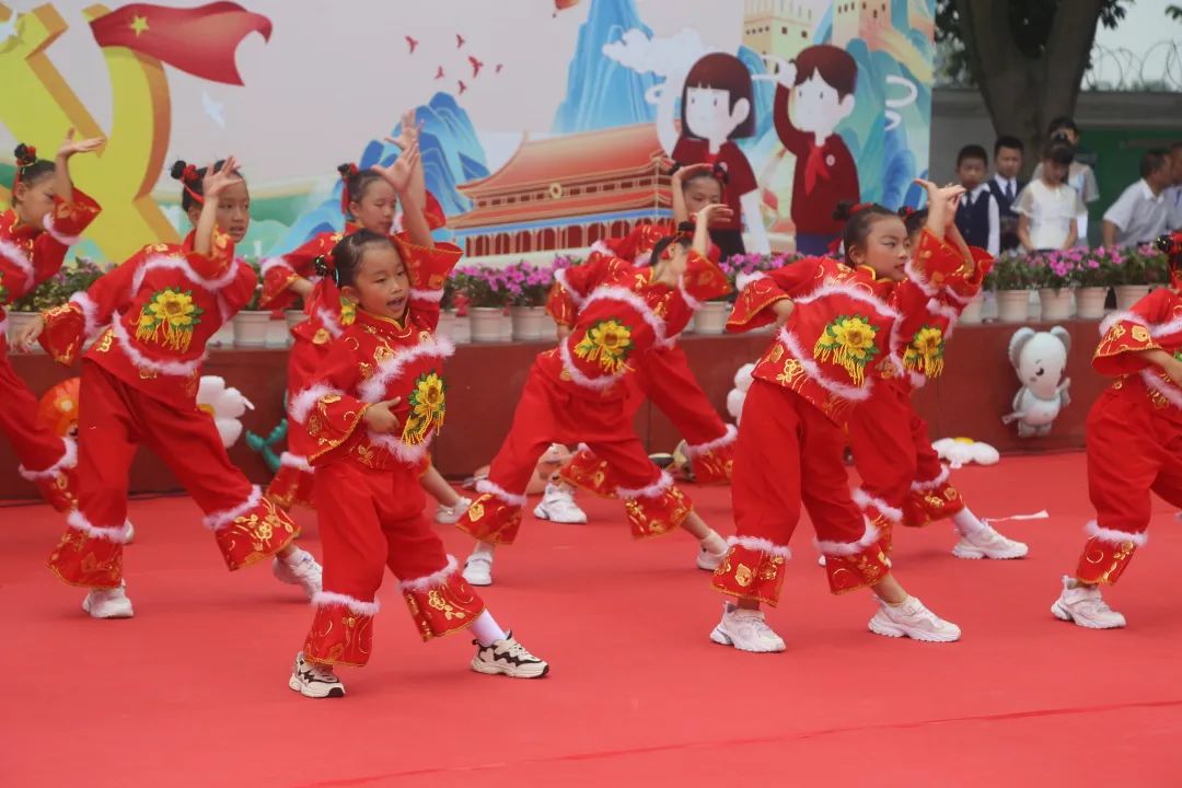 四川天府新区合江小学热烈庆祝“六一”国际儿童节