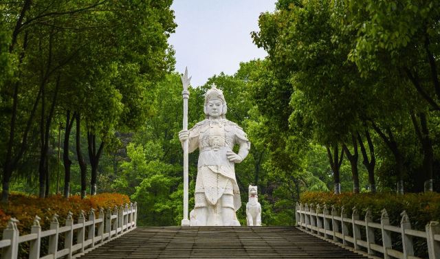 还在为人满为患发愁吗？河南很少人知道的十座山，景色却很美