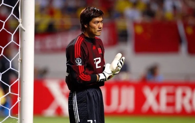 此后的5年从霍顿到米卢,江津都是一号门将,2000年的亚洲杯中国队获得