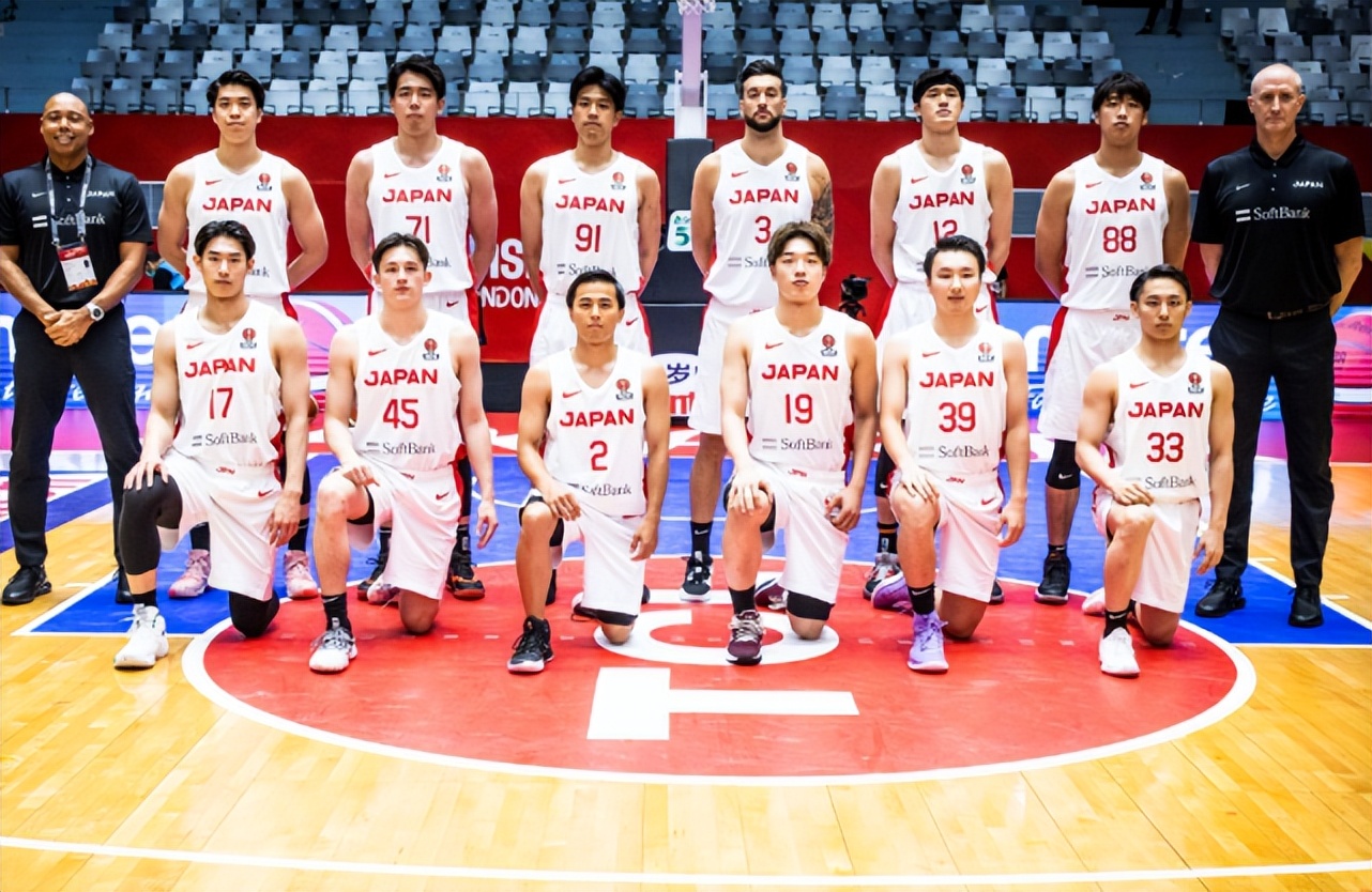 日本球员平均身高(日本男篮平均身高1米89,韩旭给自己打8分,辽宁签