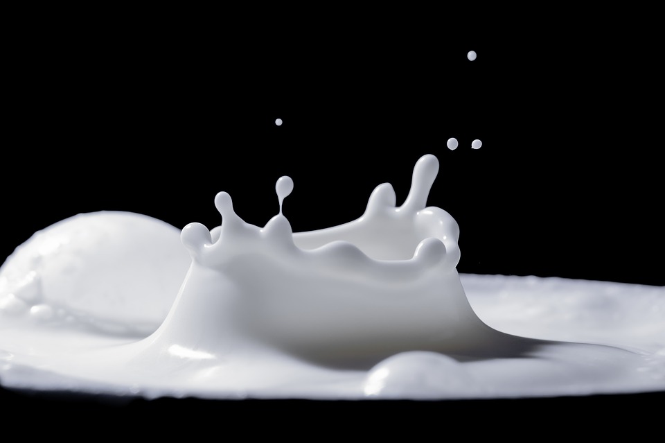 涉及50万国人新研究：喝奶或增加肝癌乳腺癌风险，牛奶还能喝吗？
