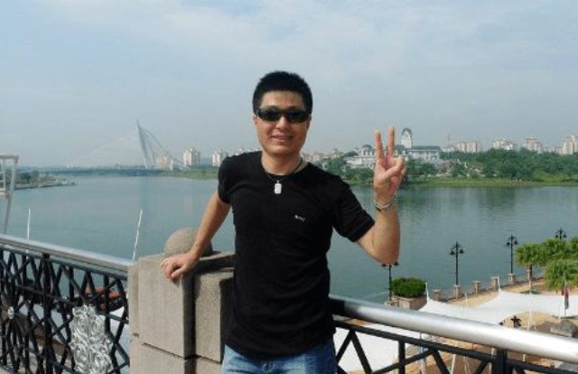 脖子和腋下的“小肉粒”是什么？能直接用手揪掉吗？看完要记牢