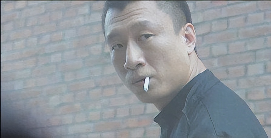 同样是演“黑老大”，把王志文和孙红雷放在一起，差距就出来了