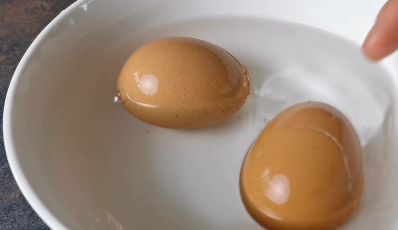 煎鸡蛋的详细步骤，煎鸡蛋的详细步骤分享？