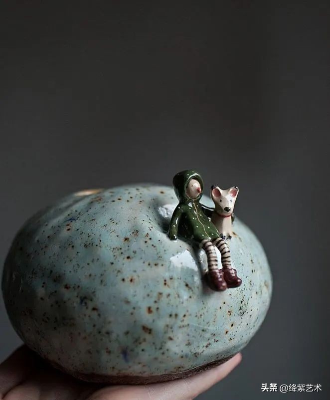 陶艺作品图片简单(俄罗斯陶瓷艺术家，用作品演绎童话，作品竟然只卖100块钱)