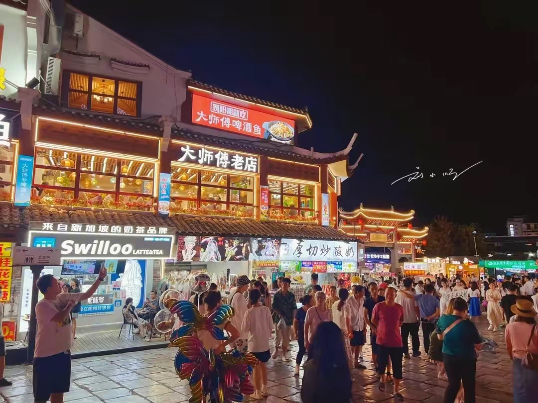 广西 旅游(广西最著名的旅游城市，被誉为“山水甲天下”，一直以来经久不衰)