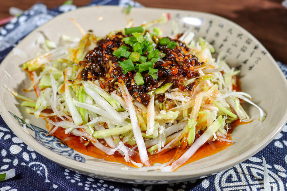 岁末盛宴五冷碟：传统风味凝年味，开胃雅致迎新春。