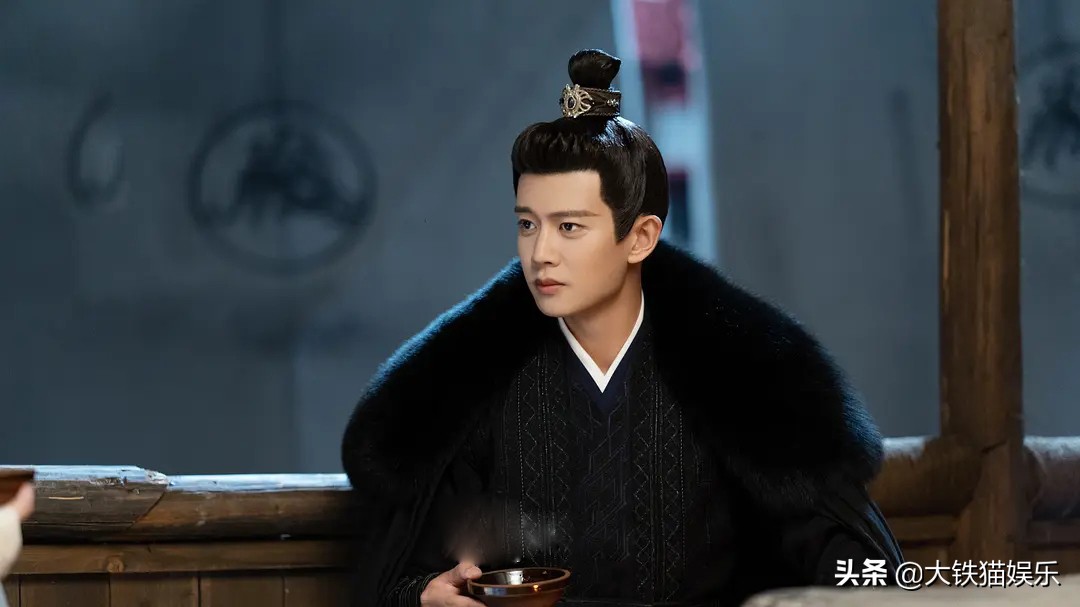 气质不行就别穿貂了，10位古装美男告诉你啥叫貂皮上身，贵气逼人