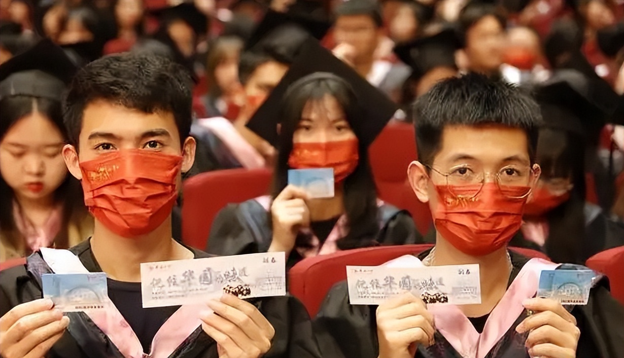 国内双非大学前50新鲜出炉，深圳大学排名喜人，青岛大学无缘前10