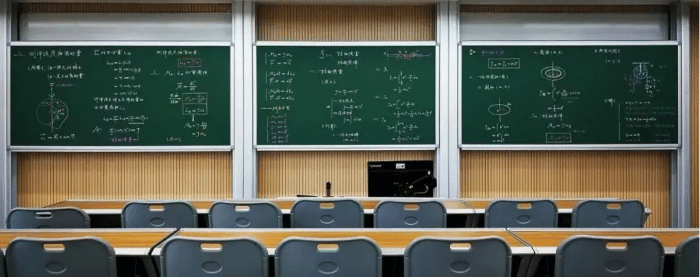 大学老师的学历内卷到了最低硕士了 师范类毕业生压力山大