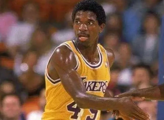 阿朗佐·莫寧的腎（NBA十大鐵人，現役第一人、歷史第一人上榜，第一百年難遇神人）