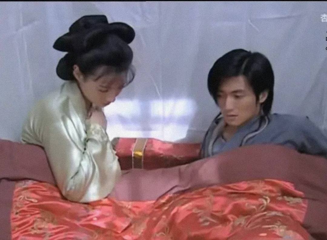 正剧耍帅、喜剧抽搐，连表情都管不住，他们怎么混成的当红明星？