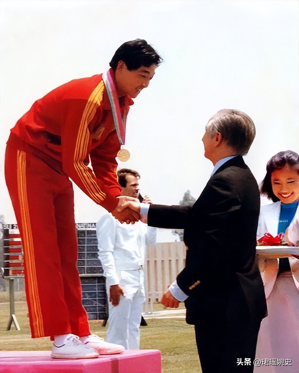 中国有哪些人获得过奥运会金牌（中国首位奥运冠军许海峰：建军节出生、父亲是新四军、喜欢玩弹弓）