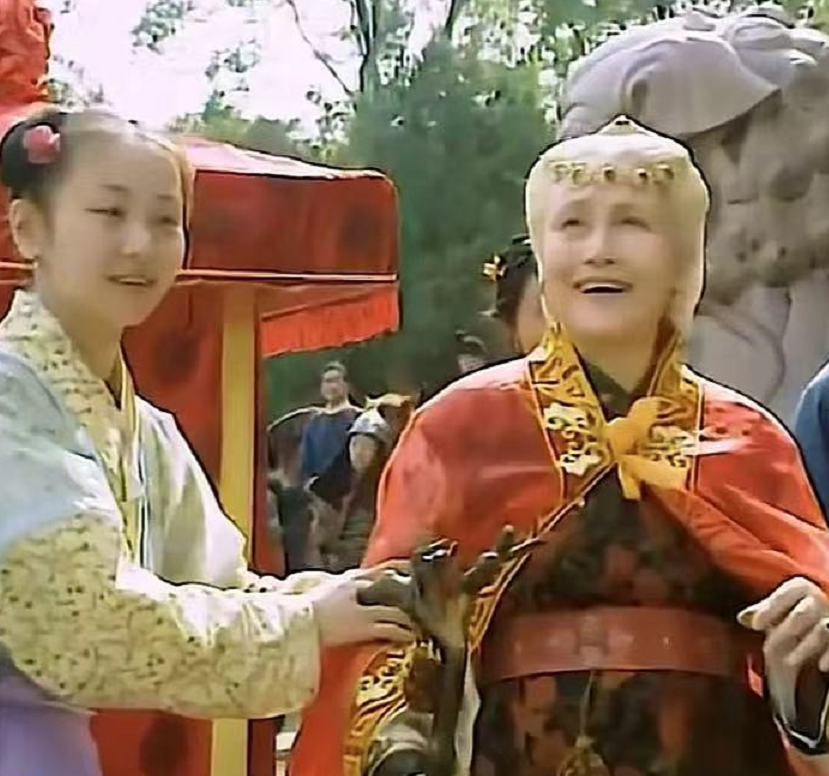 论真正拥有“微笑眼”的奶奶只服这6位，有人83岁还在演戏的路上