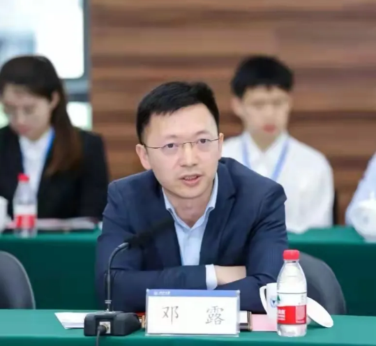 留美归国！湖南这位教授：28岁成最年轻博导，36岁出任985高校院长！