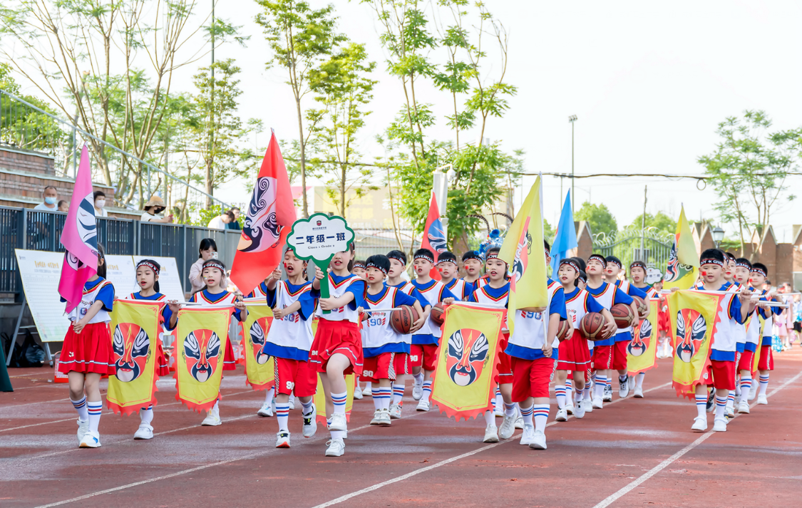 身体在奔，心在笑。新川外国语运动会，是一千种欢快的样子