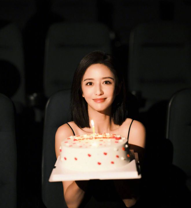 陈思诚为前妻庆生!晒佟丽娅性感美照,网友:不怕小女友吃醋?