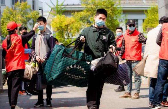 最新通知！2022浙江各大学寒假时间调整，假期将“统一缩短”