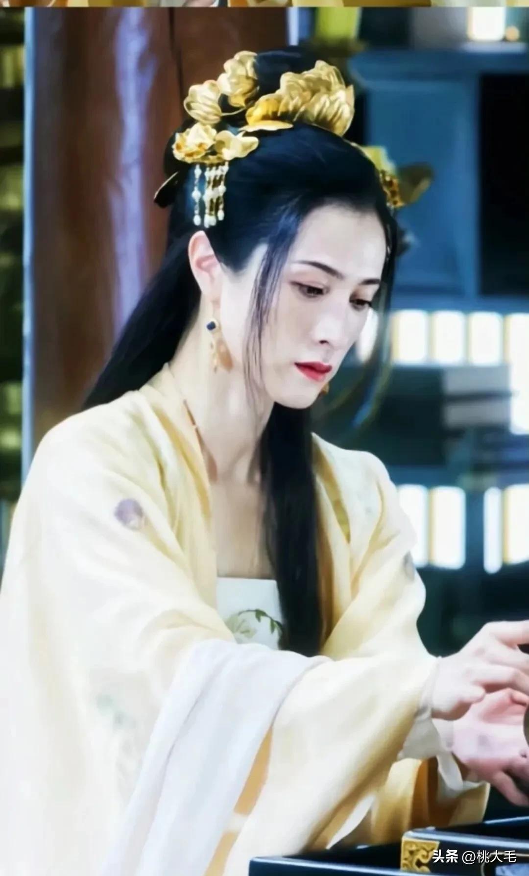 像轩辕青锋,陈渔,鱼幼薇等,虽然长的好看,可谁还能记得她们的扮演者是