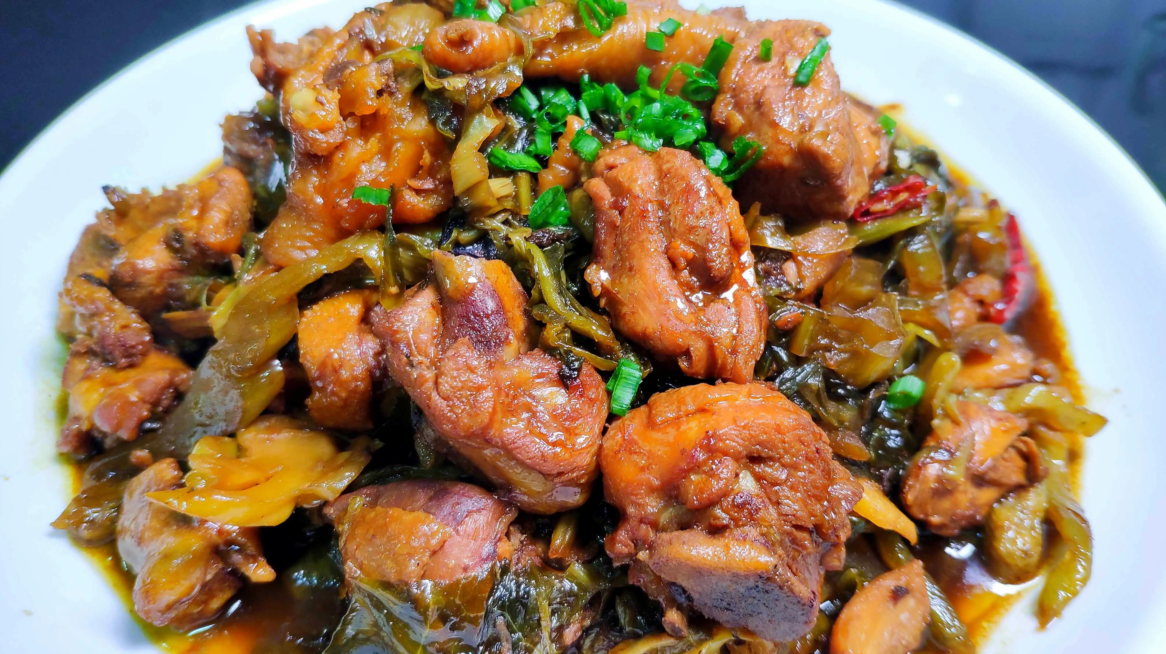 【酸菜鸡肉】做法步骤图  营养美味 解馋下饭 孩子都抢着吃-起舞食谱网