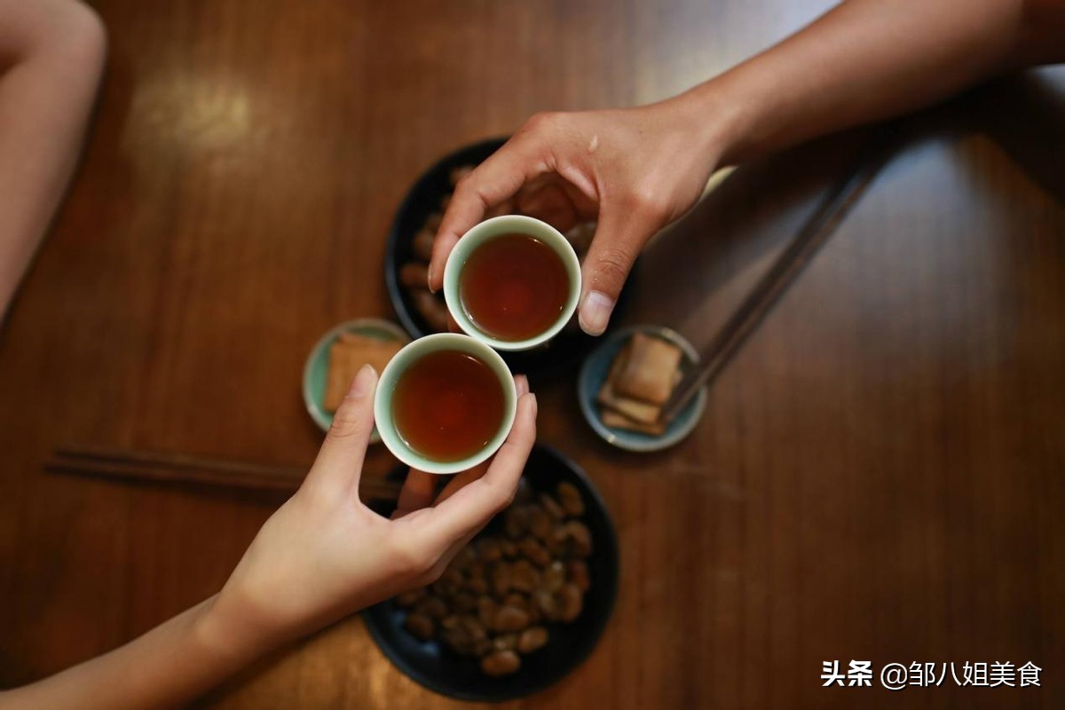 “花雕酒”和“黄酒”有啥区别？差别不止一点，学会别再乱买了