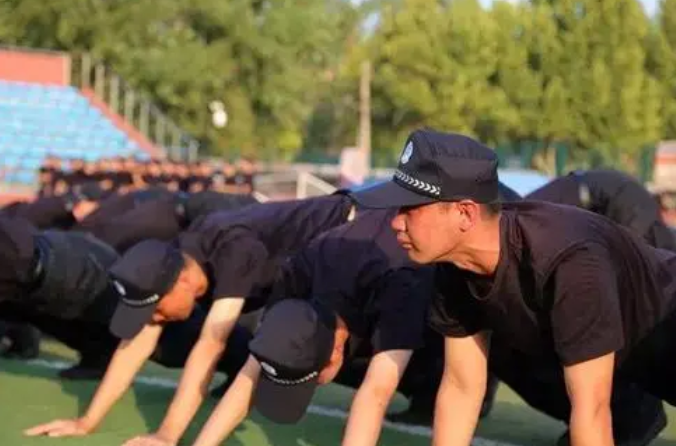 很好就业的二本院校，虽然名气不是很大，但成为公务员的概率很大