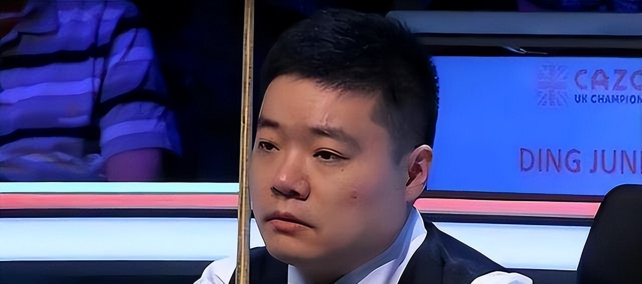 巡回赛首轮(丁俊晖巡回赛入场券悬了，WST精英赛首轮被小将绝杀出局)