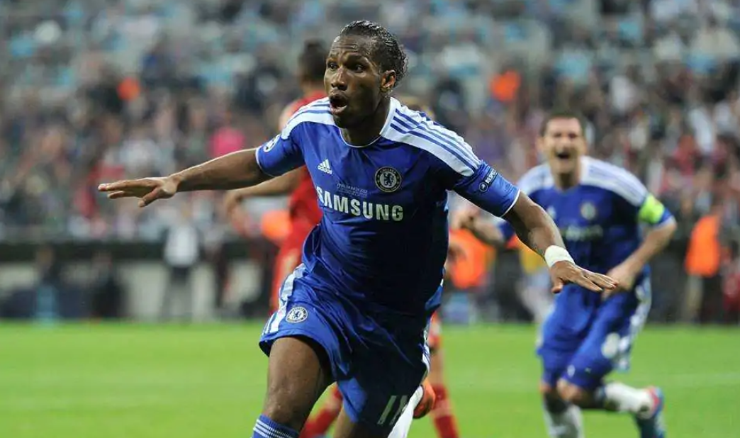 德罗巴三道杠(那个滑跪三道杠的男人,凭借什么魔力征服斯坦福桥?