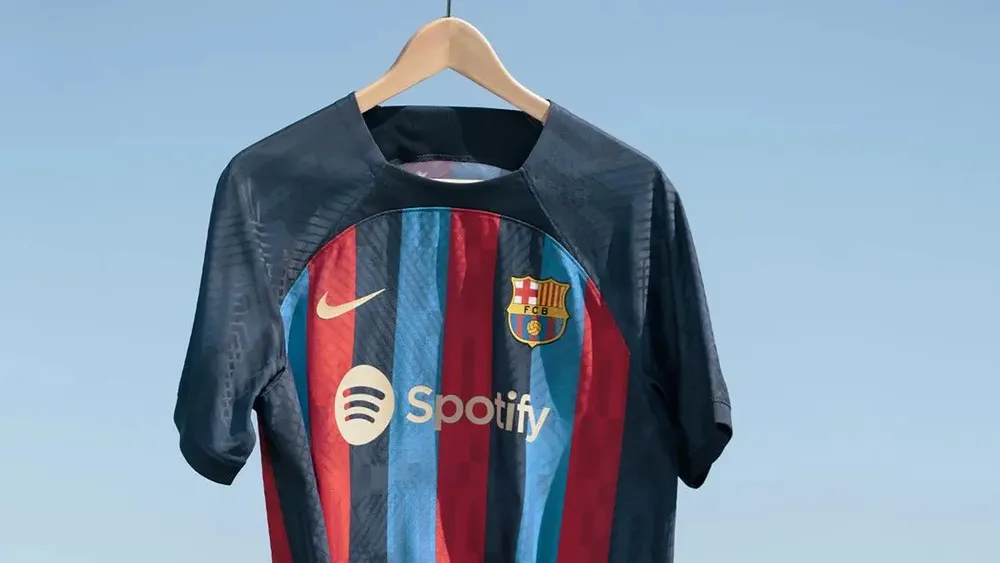切尔西新赛季球衣2022(巴萨新赛季球衣款式公开！奥运元素满满 新赞助商亮相)